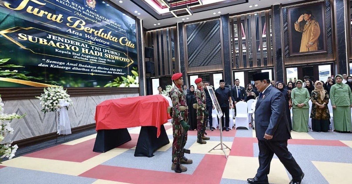 Prabowo Hadiri persemayaman Mantan KSAD Subagyo Hadi di Mabesad