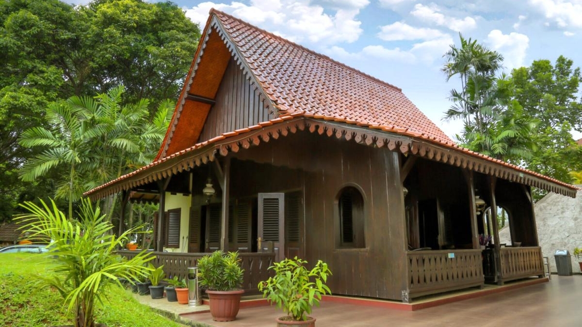 Pramono Bakal Revitalisasi Total Anjungan Jakarta di TMII, Pakai Dana KLB hingga Rp50 Miliar