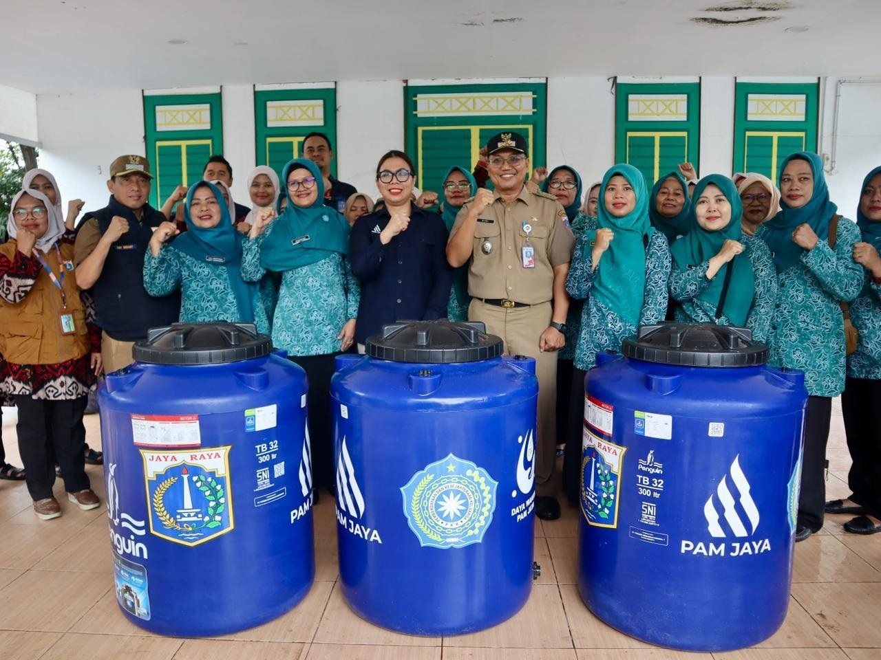 PAM Jaya Genjot Pembagian Ribuan Toren, Sasar Warga dengan Tekanan Air Rendah