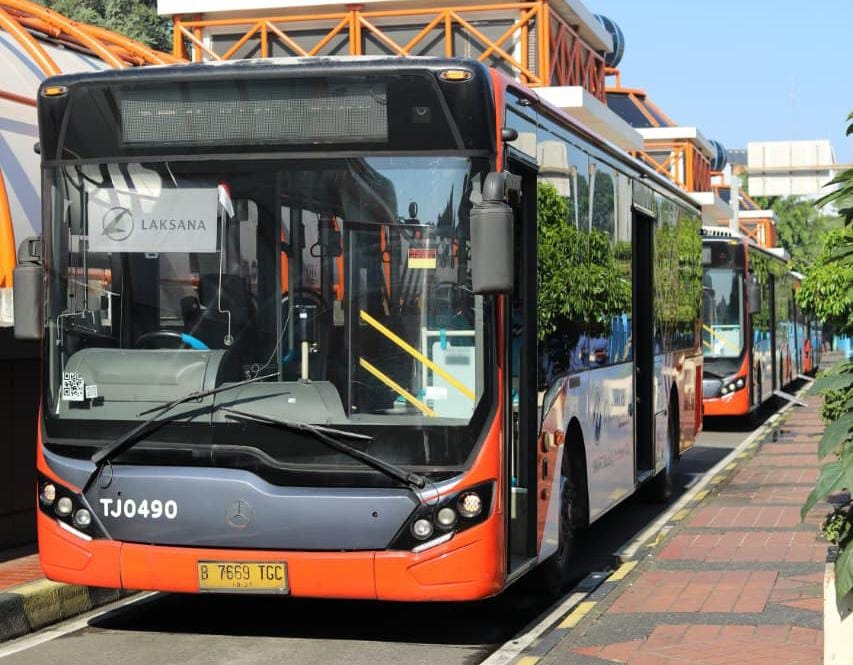 Bak Jatuh Tertimpa Tangga, Kenaikan Tarif Transjakarta Tambah Beban Masyarakat