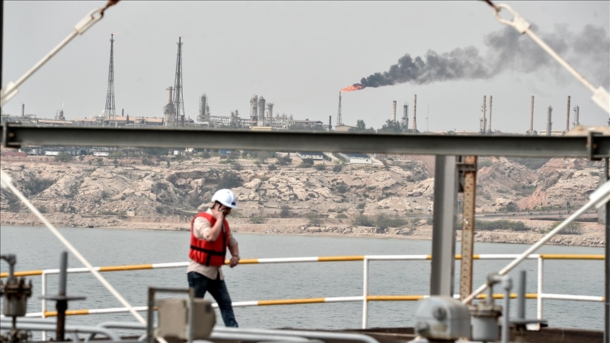 Iran Mengancam Pasar Energi Global akan Terguncang jika Pulau Kharg Diserang