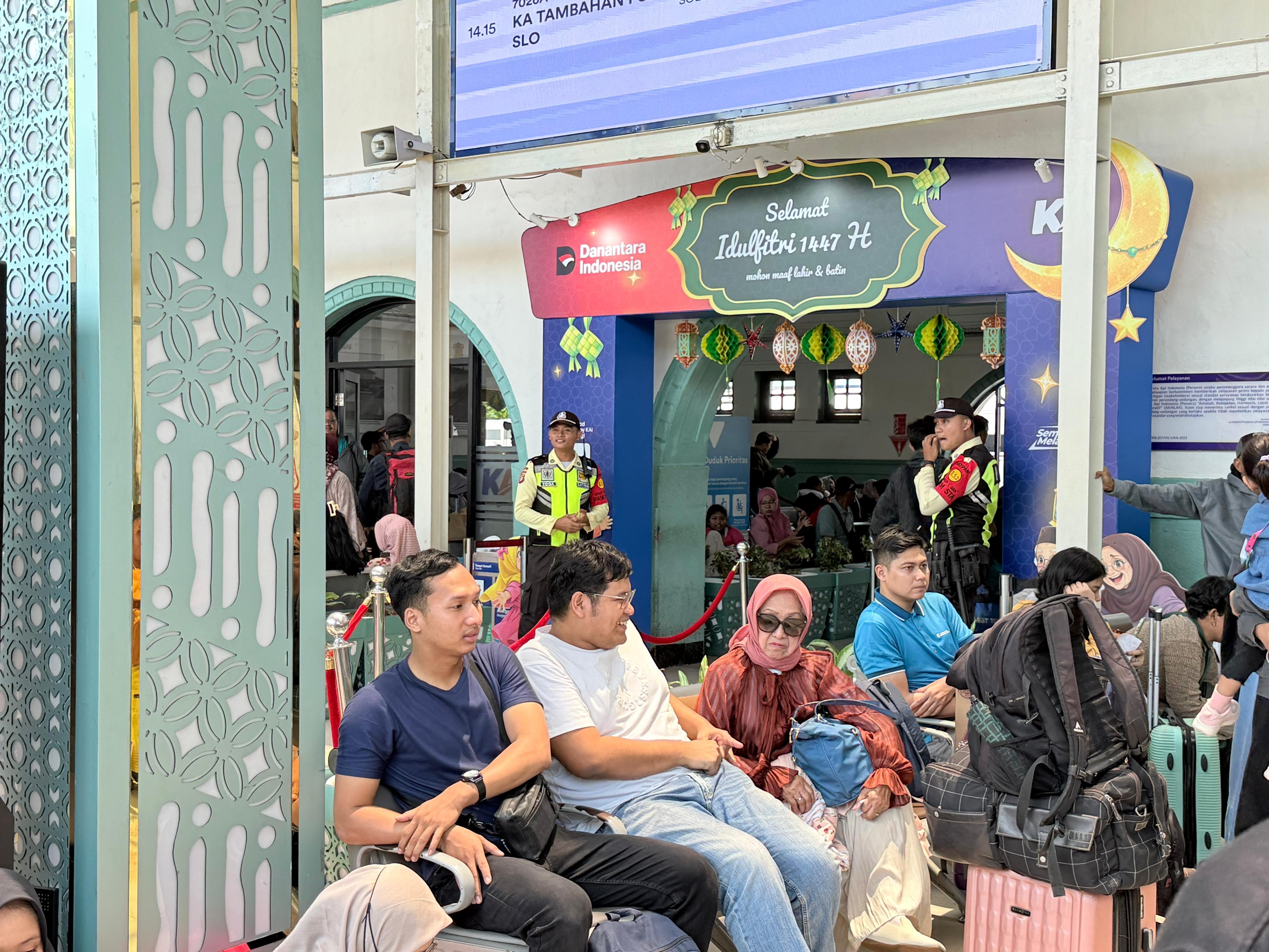 Jelang Arus Balik, Tiket Kereta Diburu: Terjual Hampir 4 Juta!