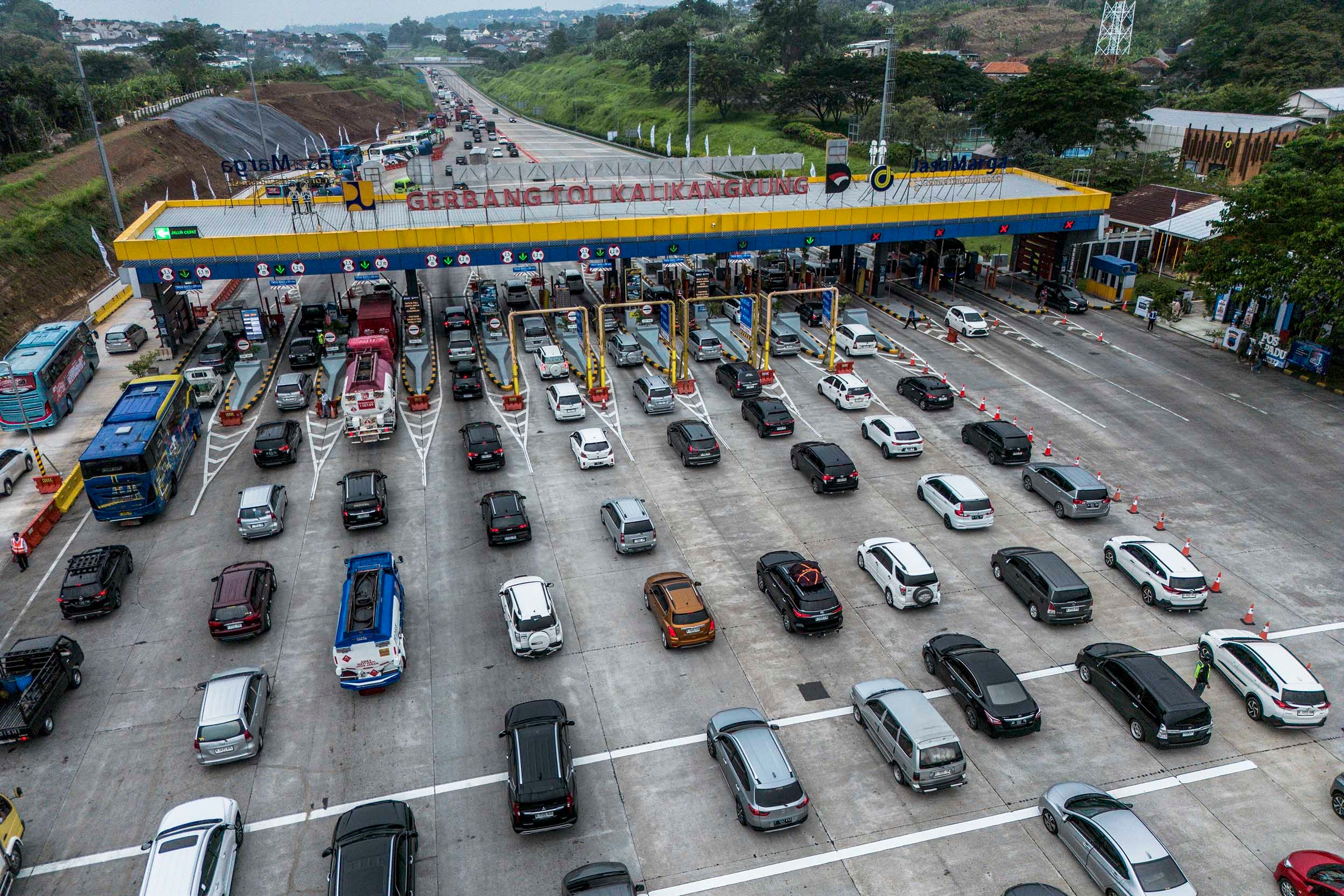 Puncak Arus Balik Diprediksi Terjadi Besok, Korlantas Polri Siapkan One Way Nasional