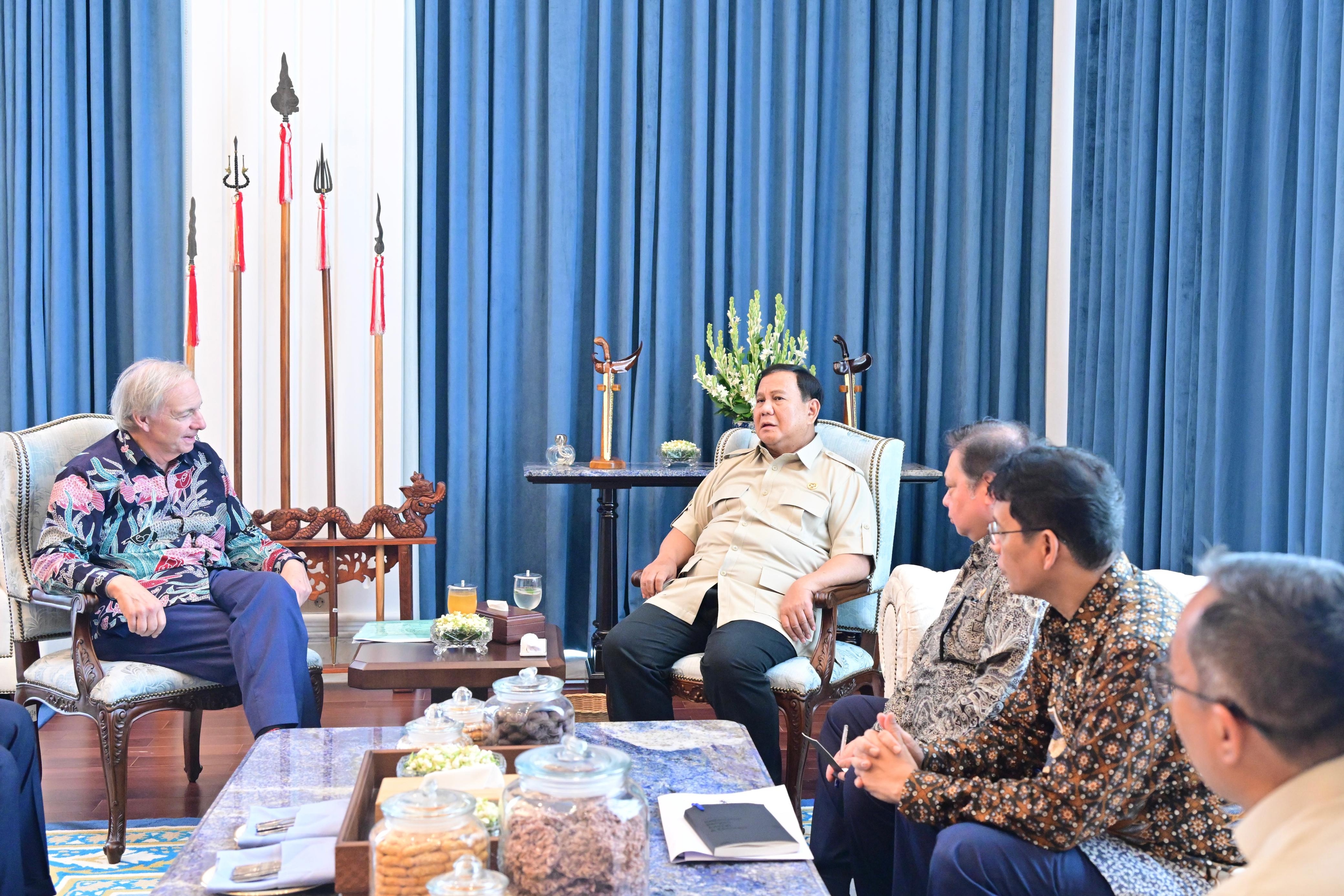 Di Istana, Prabowo dan Ray Dalio Bahas Energi hingga Strategi Genjot Ekonomi