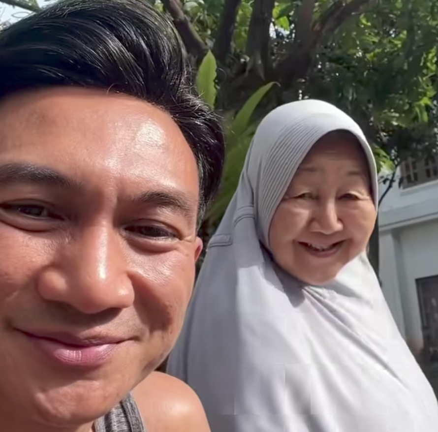 Lagu 'Kau' Jadi Pesan Perpisahan Terakhir Anji Manji untuk Ibunda