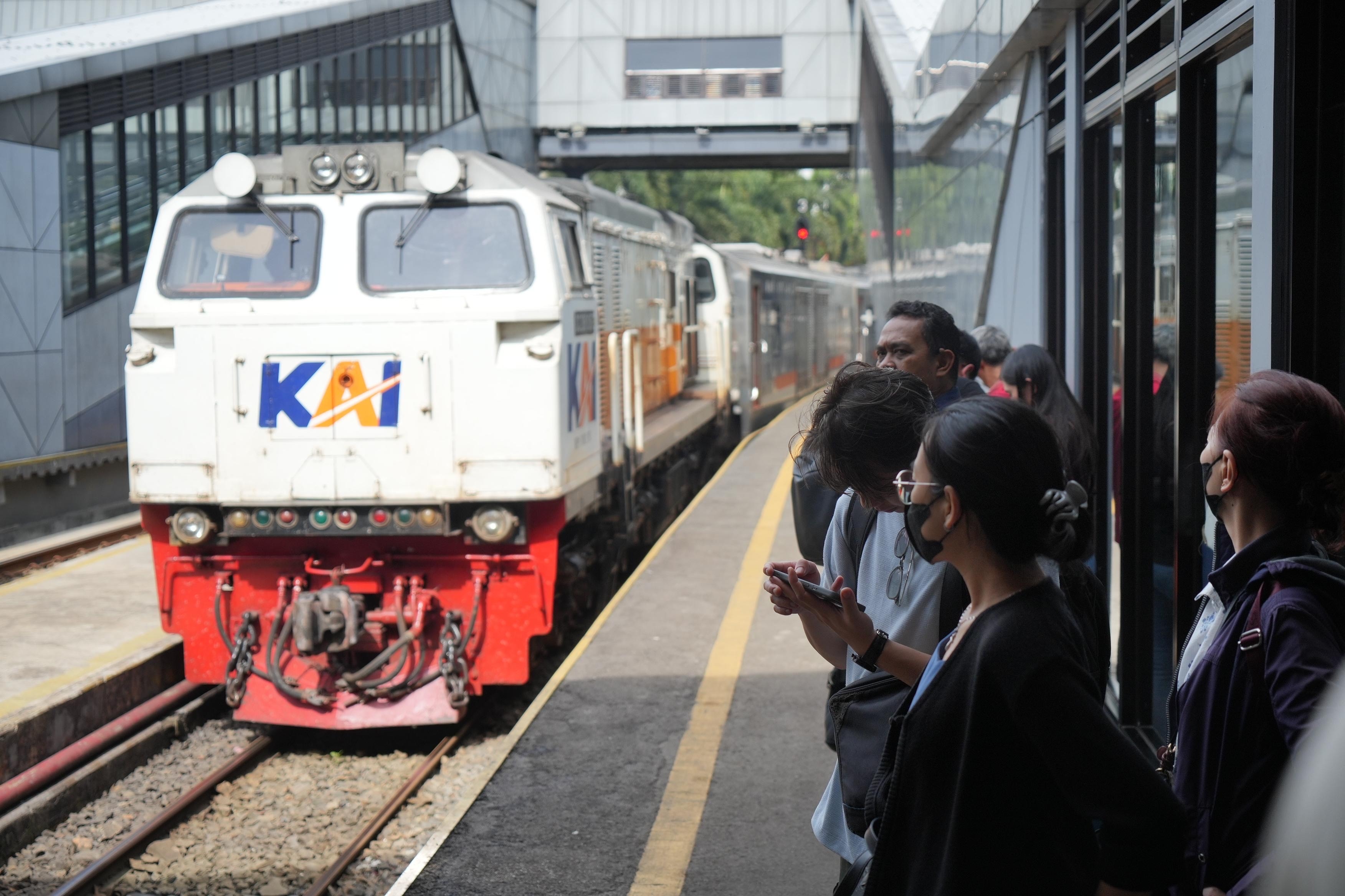 KA 174 Ciremai Terdampak Longsor, KAI: Seluruh Penumpang Dipastikan Selamat