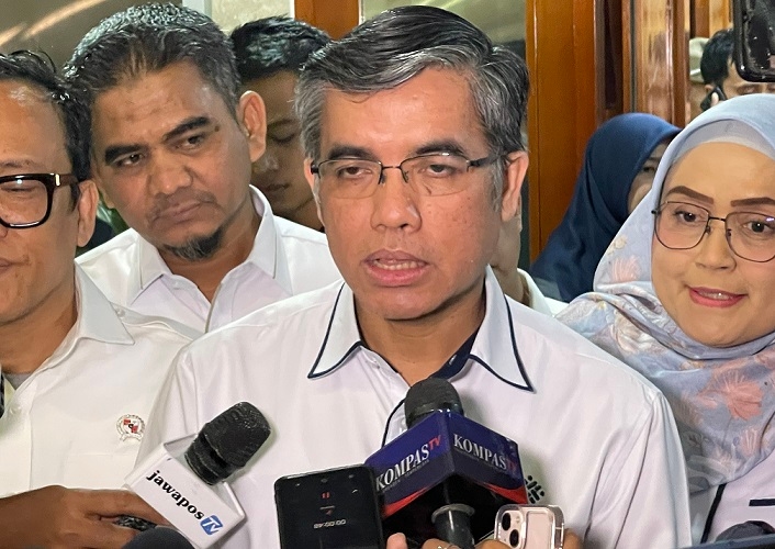 Pemerintah Imbau Swasta Ikut WFH 1 Hari Seminggu, Gaji hingga Cuti Tak Boleh Dikurangi