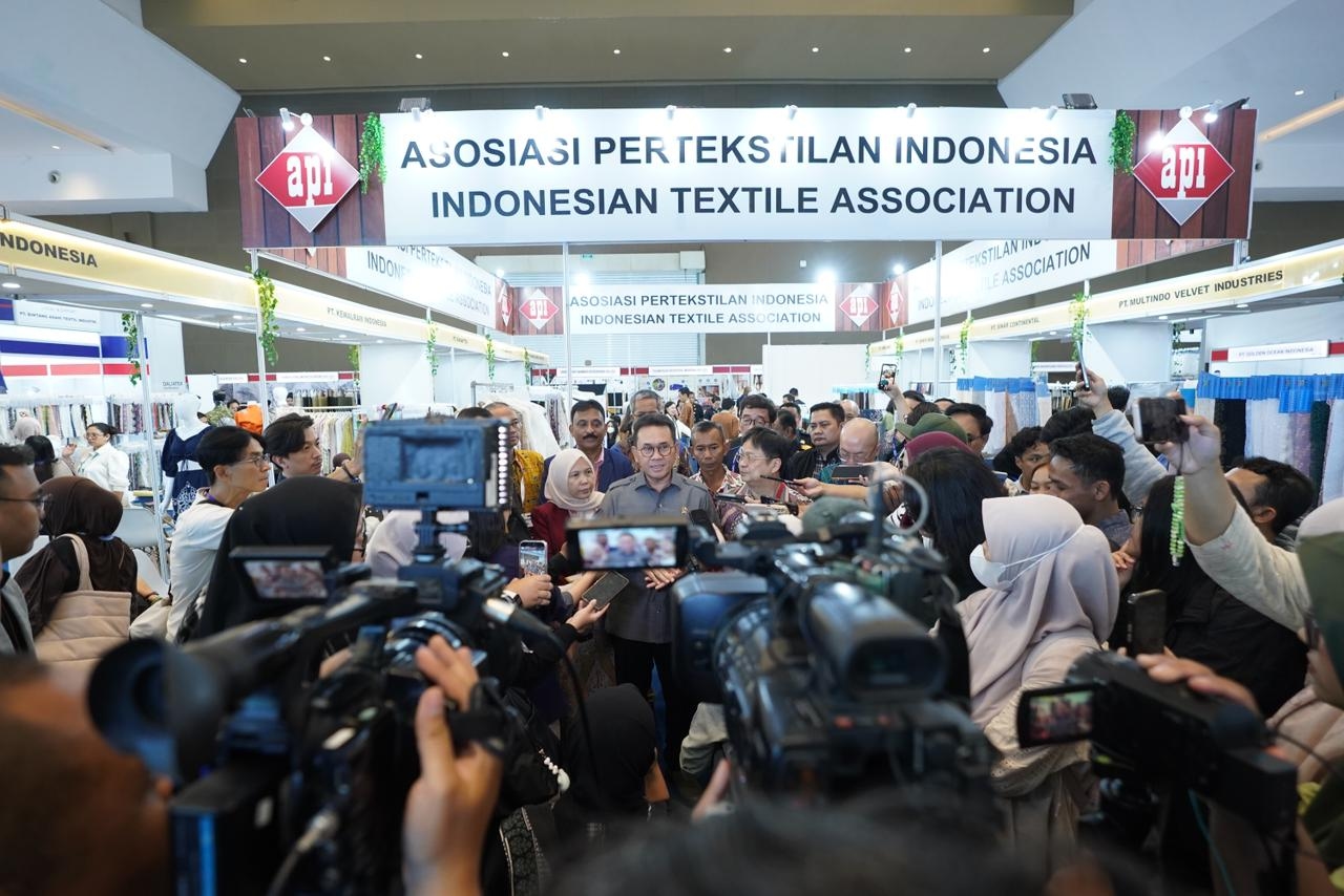 Industri Tekstil RI Tahan Tekanan Global, Ekspor Tembus USD11,98 Miliar