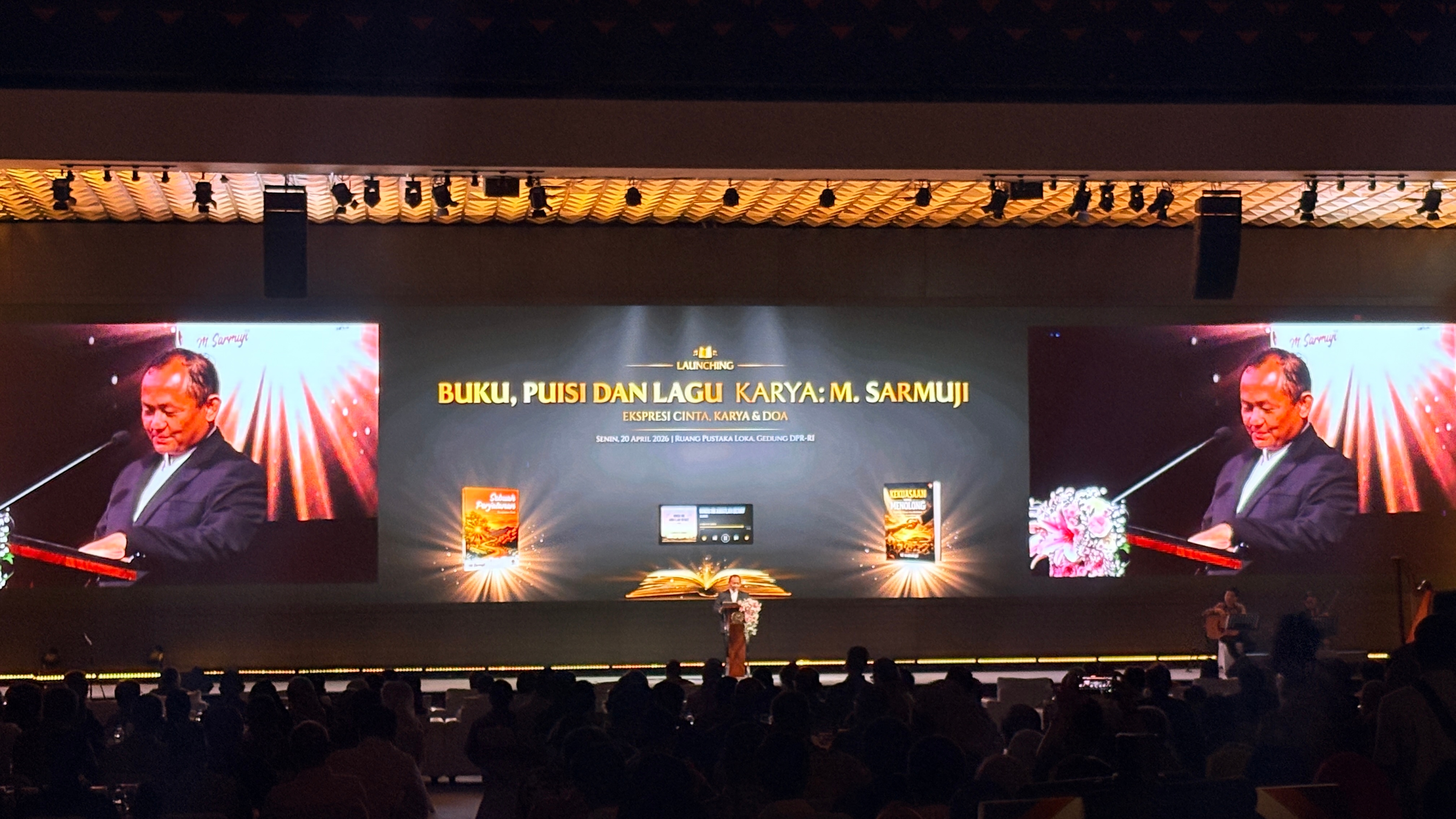 Sarmuji Luncurkan Buku “Kekuasaan yang Menolong”, Refleksi Politik dan Nilai Kehidupan
