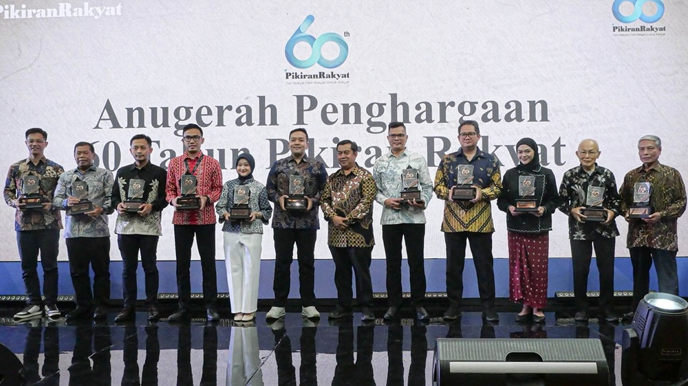 Salurkan Pendanaan hingga Rp3,7 Triliun di Jawa Barat, KrediOne Raih Penghargaan Mitra Pemberdayaan UMKM