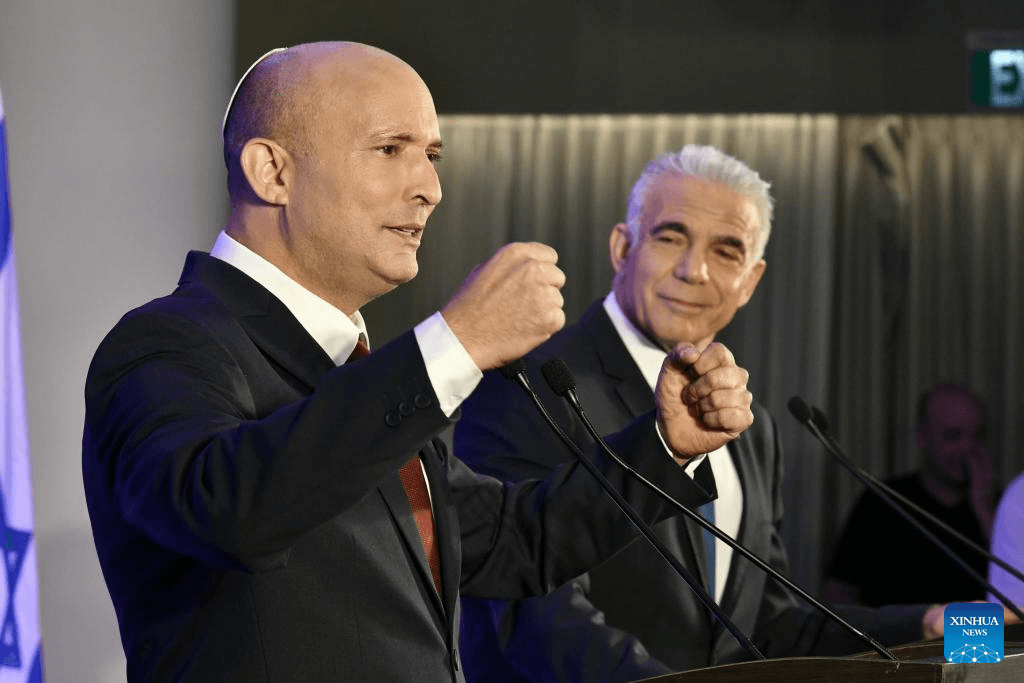 Politik Israel Memanas Jelang Pemilu 2026, Koalisi “Super” Bennett–Lapid Bersatu Ancam Gulingkan Netanyahu  