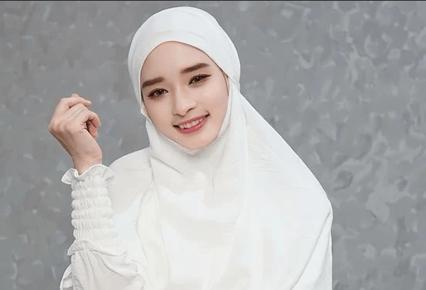 Ogah Terjebak Permainan Lawan, Inara Rusli Tegas Tolak Mediasi di Luar Kantor Polisi