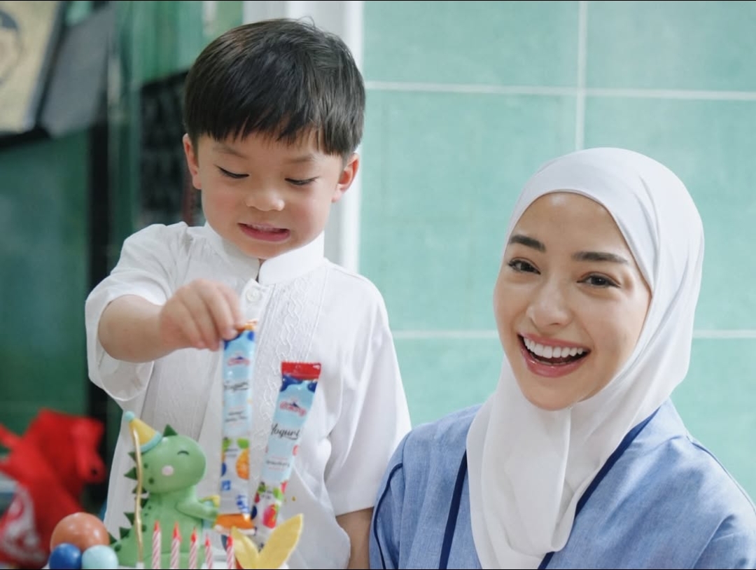 Hidayah Lewat Sang Buah Hati, Nikita Willy Mantap Berhijab Usai Pulang Umrah