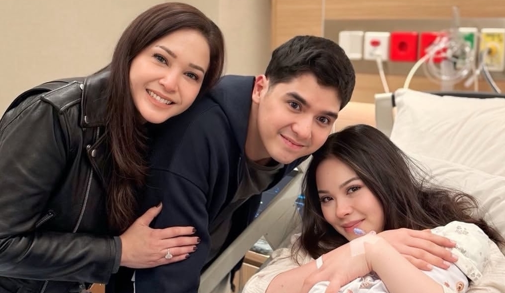 ​Kompak Bareng Irwan Mussry, Maia Estianty Siap Jalani Peran Oma dan Opa