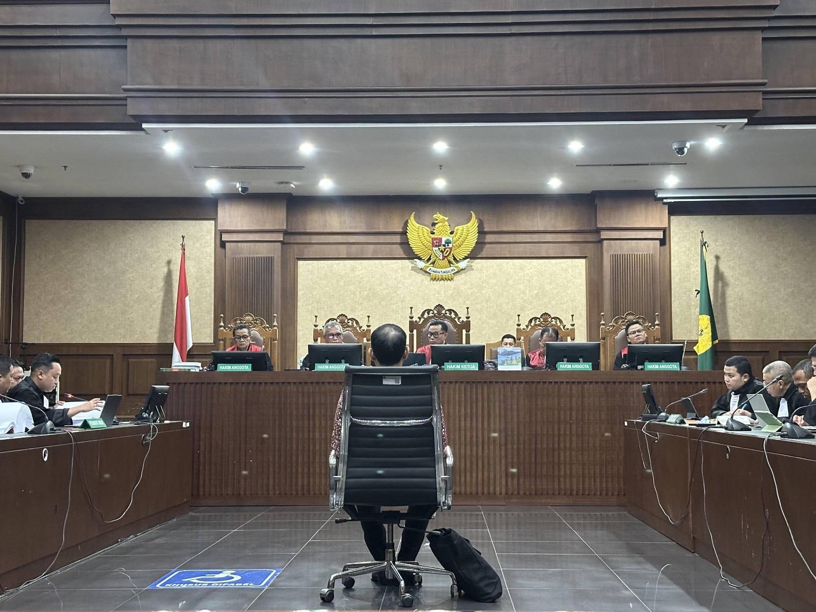 Nadiem Makarim Tetap Dituntut 18 Tahun Meski Semua Dakwaan Terbantahkan