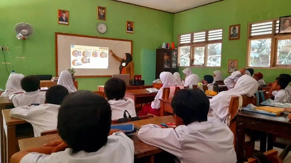Surat Edaran Mendikdasmen Bikin Guru di Daerah Lebih Tenang Mengajar