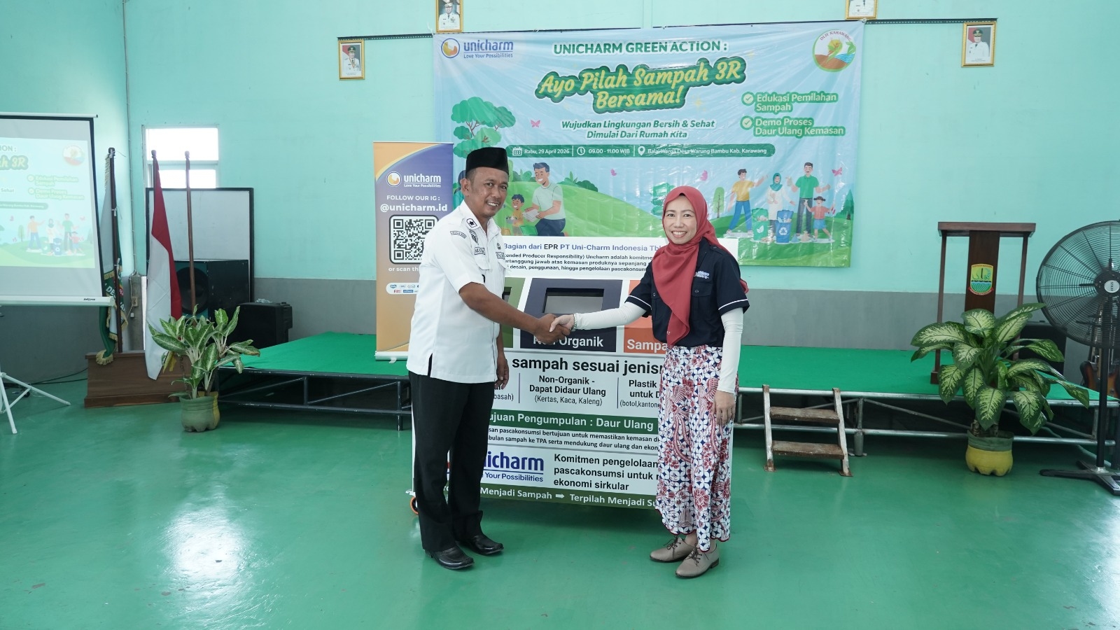  Dukung Penerapan EPR, Unicharm Edukasi Pilah Sampah ke Masyarakat Karawang Wujudkan Pengurangan Sampah 2029