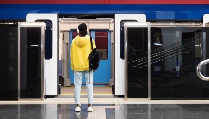 Mulai Hari Ini, Tarif MRT Jakarta Cuma Rp 1, Simak Jadwal dan Syaratnya