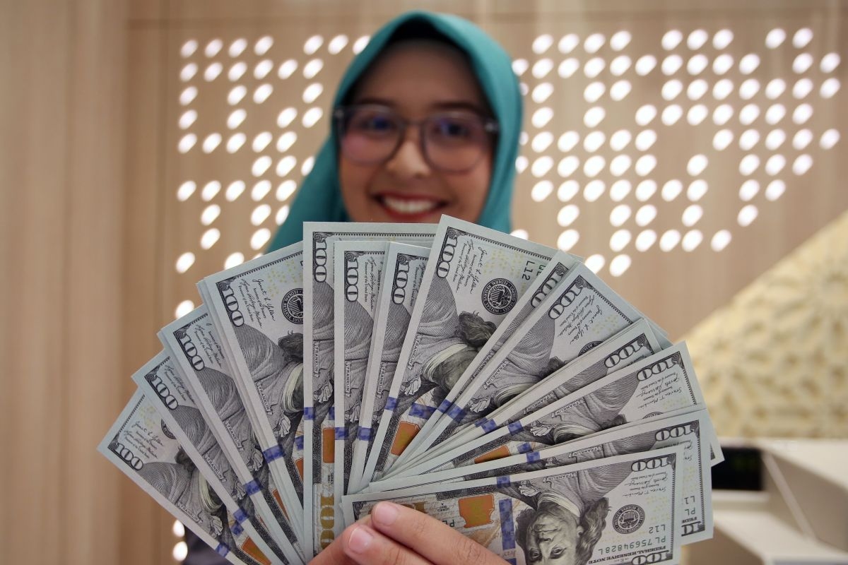 Kurs Dolar ke Rupiah Hari Ini 30 Juni, Rupiah Melemah Tipis Dekati Rp17.900!