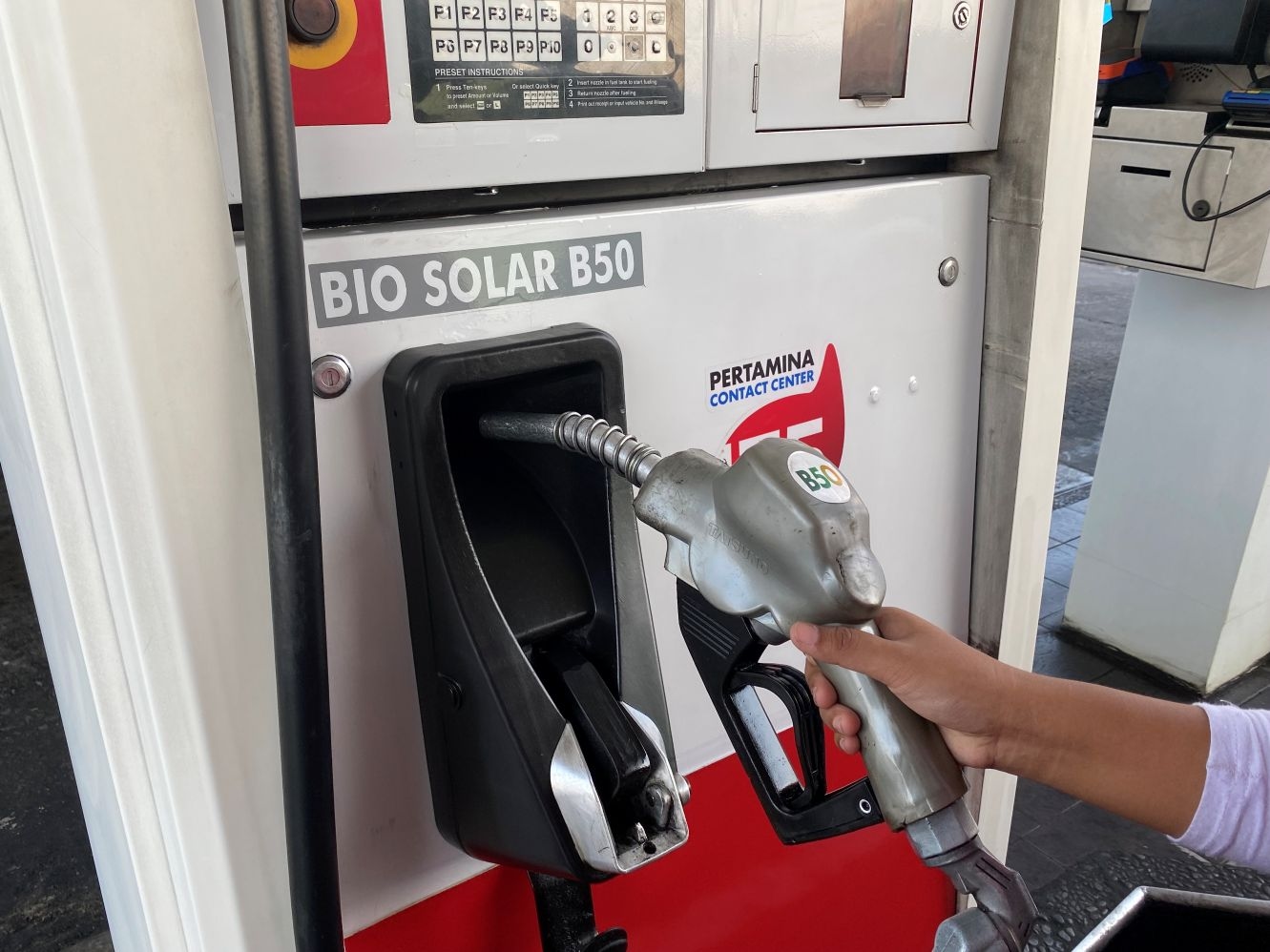 Bahlil Ungkap Performa Kendaraan B50 Lebih Baik Dibanding B40