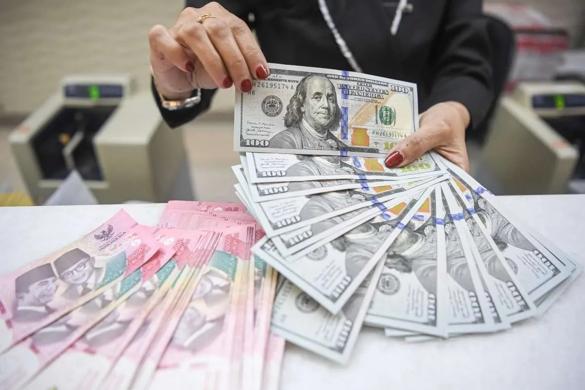 Jelang Putusan The Fed, Rupiah Ditaksir Melemah Lagi ke Rp17.710