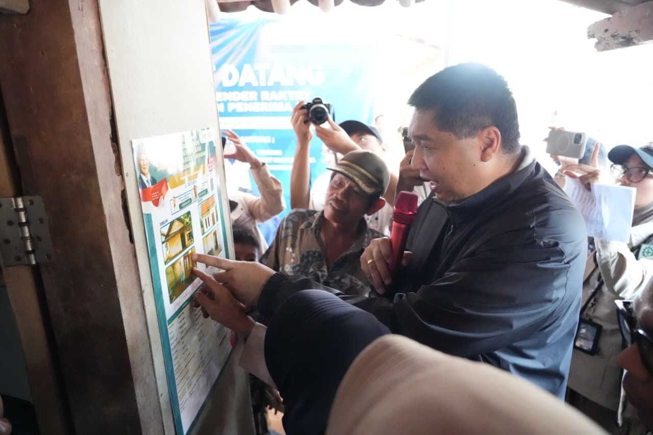 Menteri Ara: Ada Pungli BSPS, Foto, Rekam, dan Viralkan!