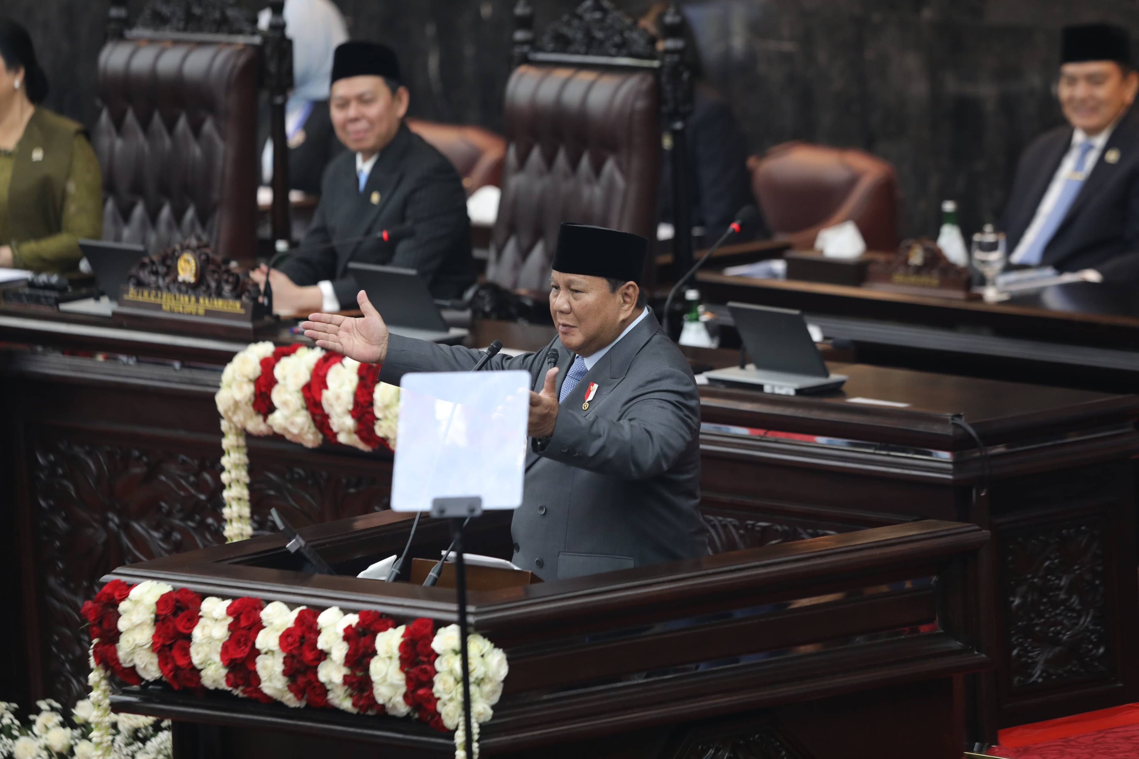 Prabowo Targetkan Hemat Rp360 Triliun dari Belanja Pengadaan