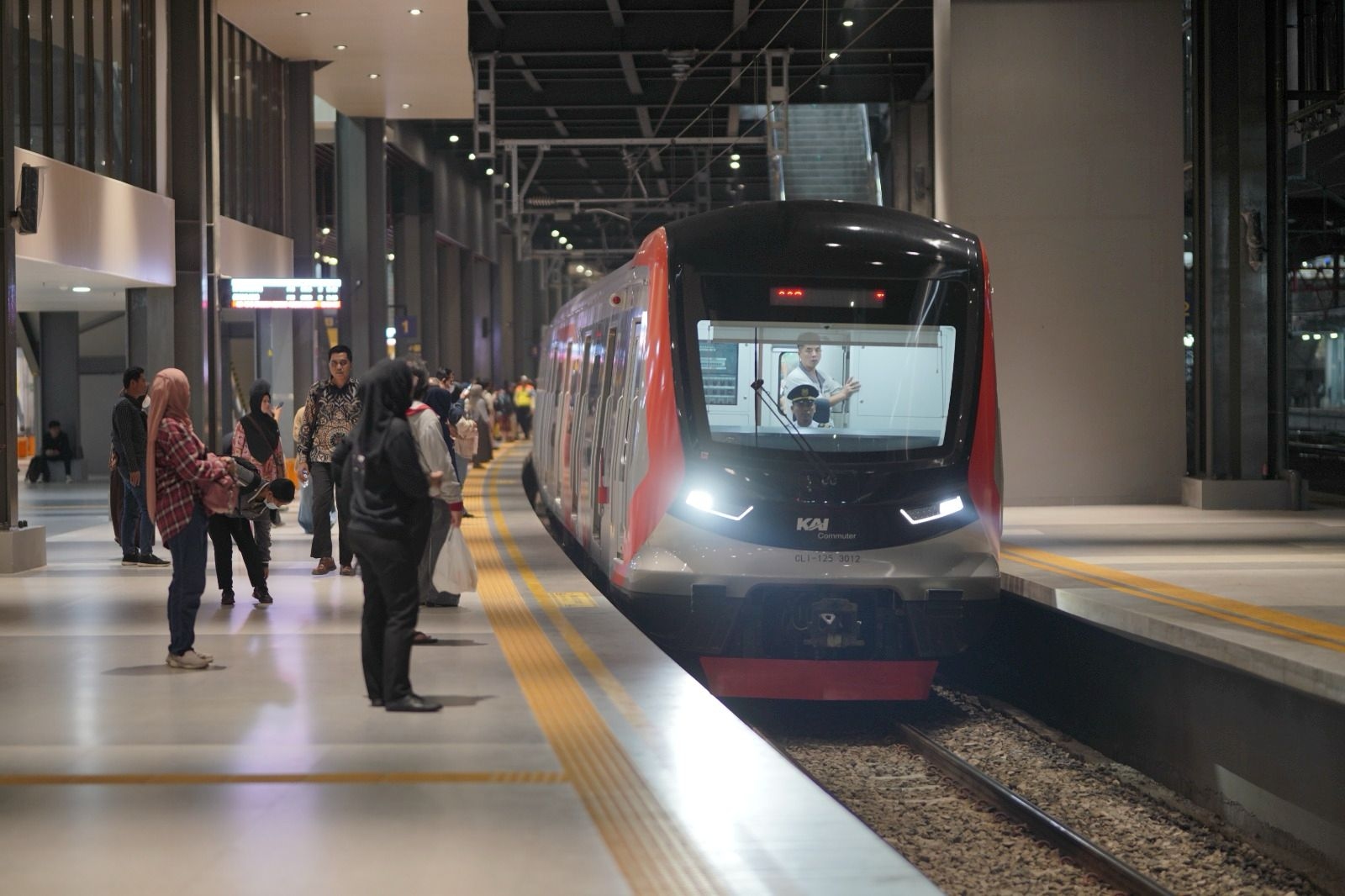 KAI Commuter Lakukan Rekayasa Pola Operasi, Commuter Line Rangkasbitung Hanya Sampai Palmerah