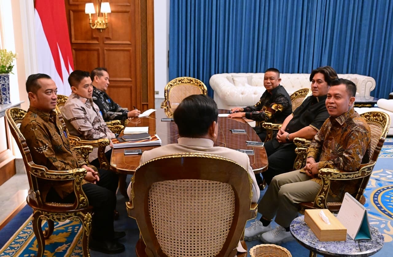 Prabowo Terima Panglima Jilah di Istana, Soroti Masalah Karhutla dan Peran Masyarakat Adat