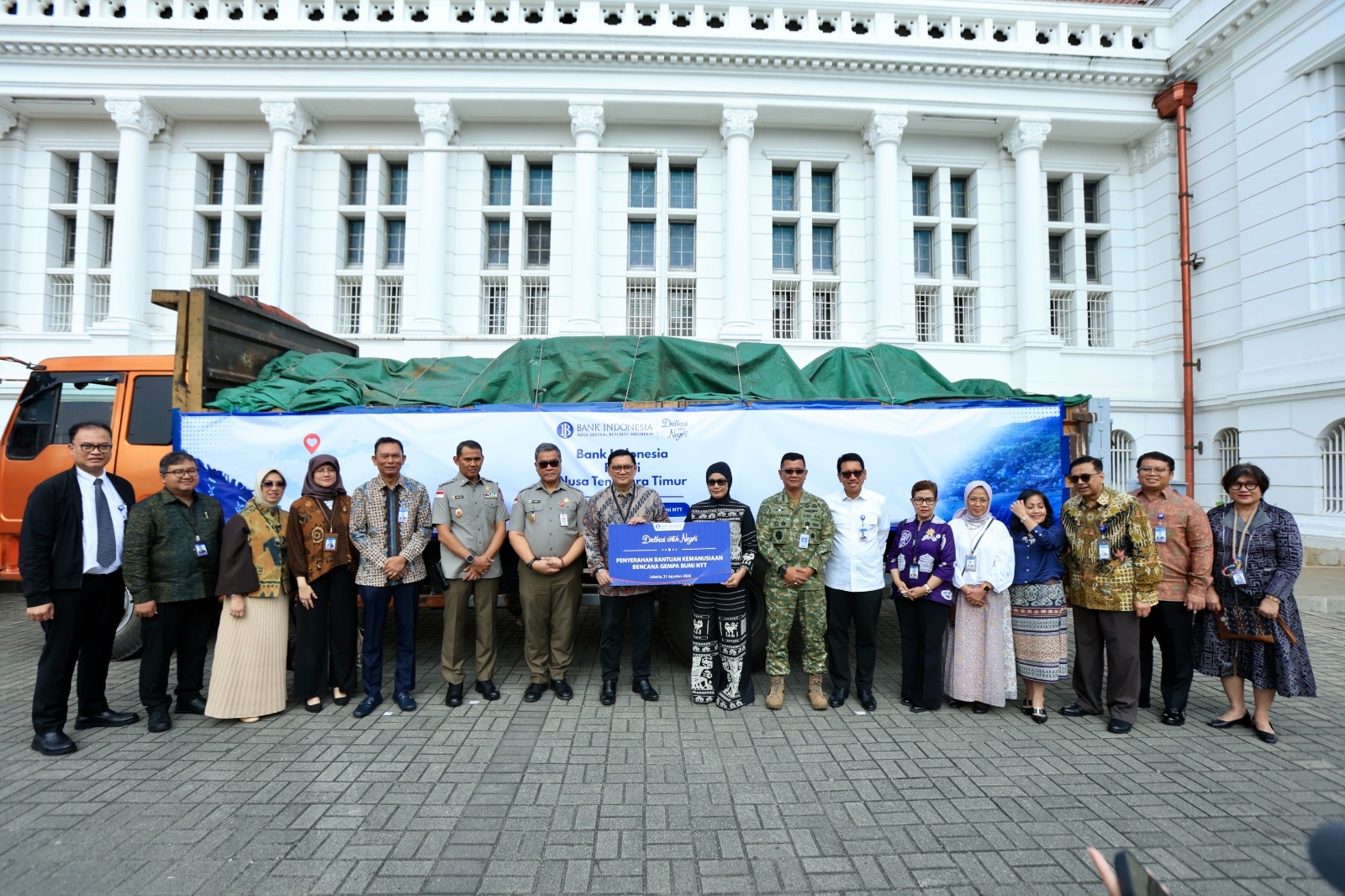 Bank Indonesia Salurkan 32,5 Ton Bantuan untuk Korban Gempa NTT