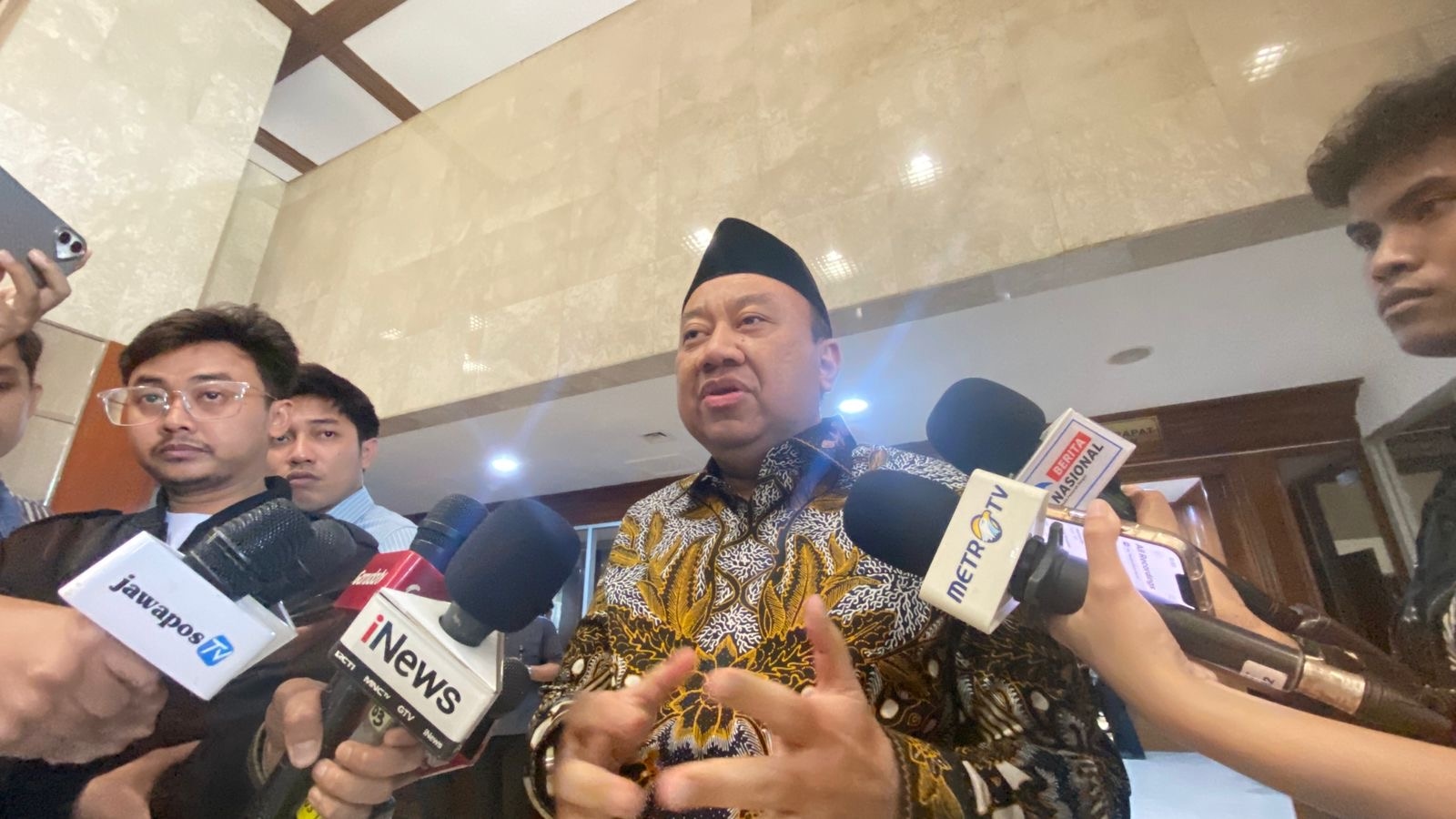 Ratusan Santri di Sidoarjo Keracunan MBG, Komisi X DPR Dorong Perbaikan SOP dan Tata Kelola Penyediaan Makanan