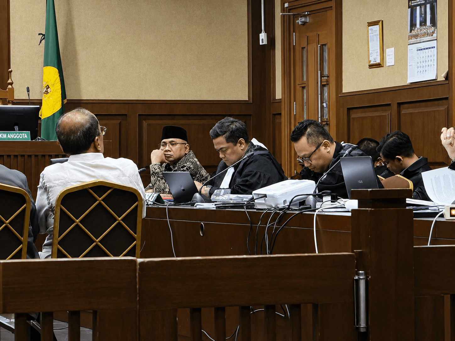 Saksi Ungkap Catatan Rapat Persiapan Pansus Haji Dibakar atas Perintah Yaqut
