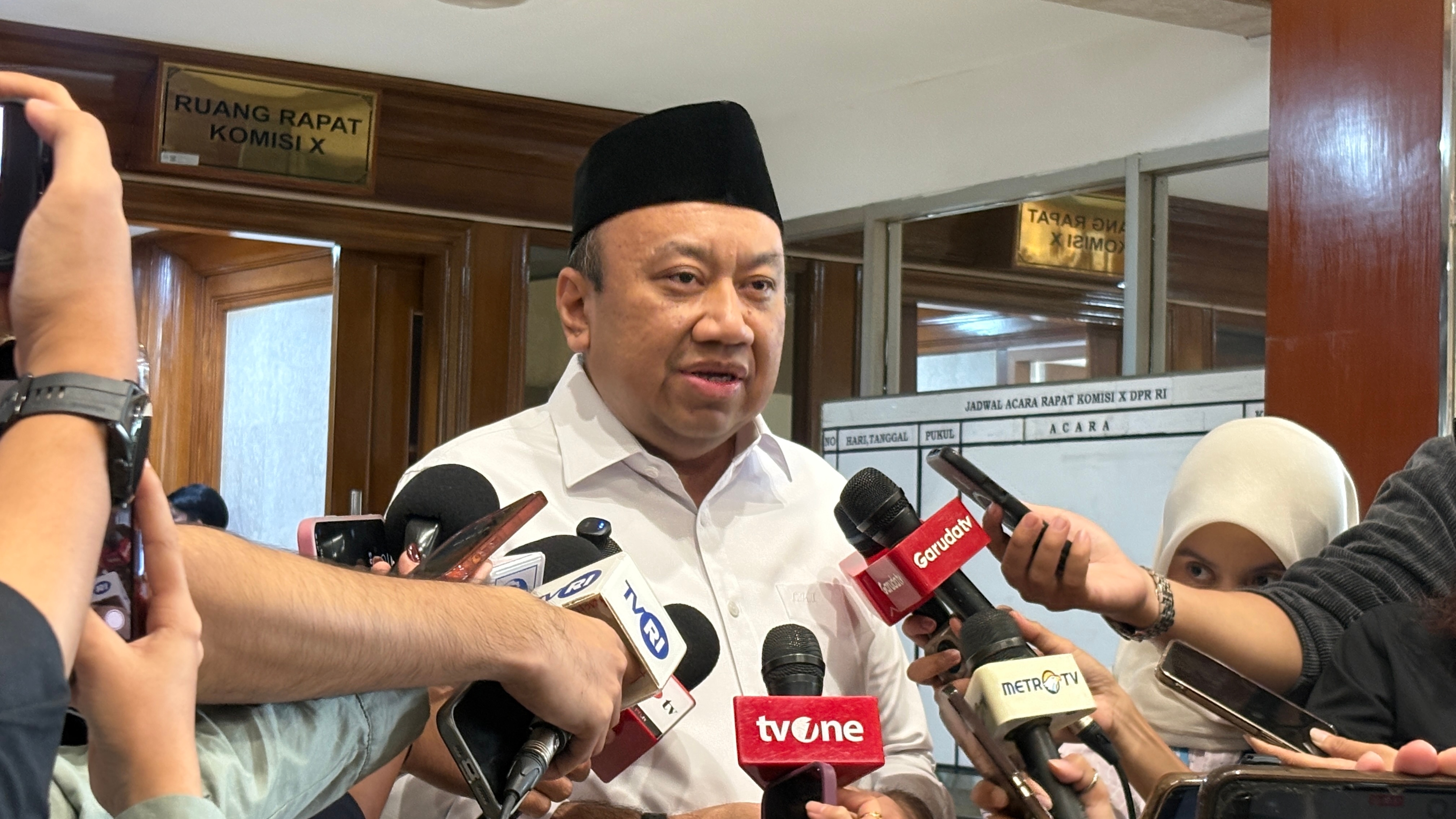 Sekolah Terdampak Erupsi Tak Terapkan PJJ Harus Diberi Sanksi