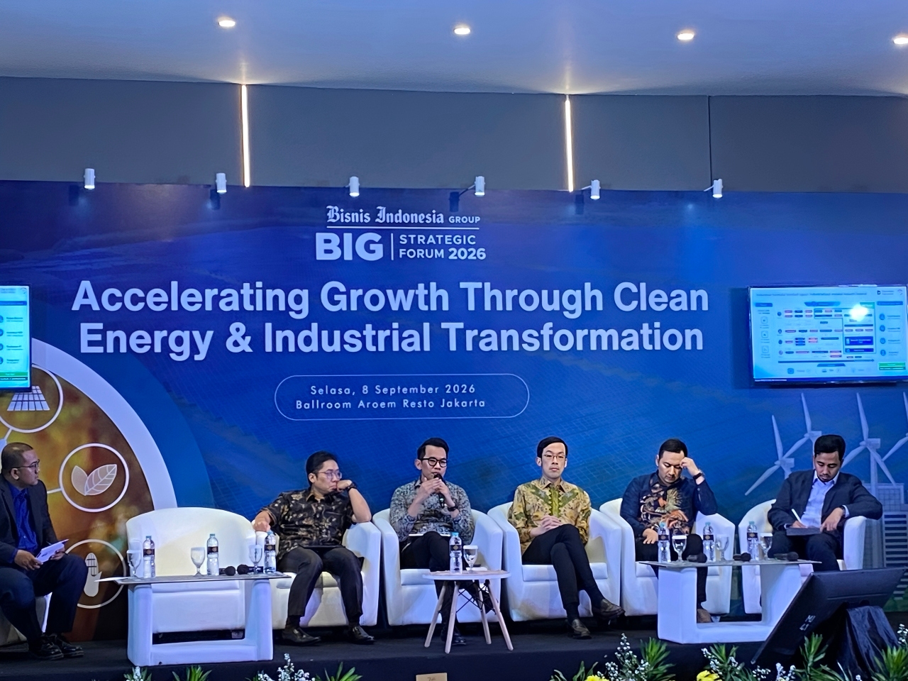 IBC Pasang Solar PV di Pabrik Baterai Karawang pada 2027