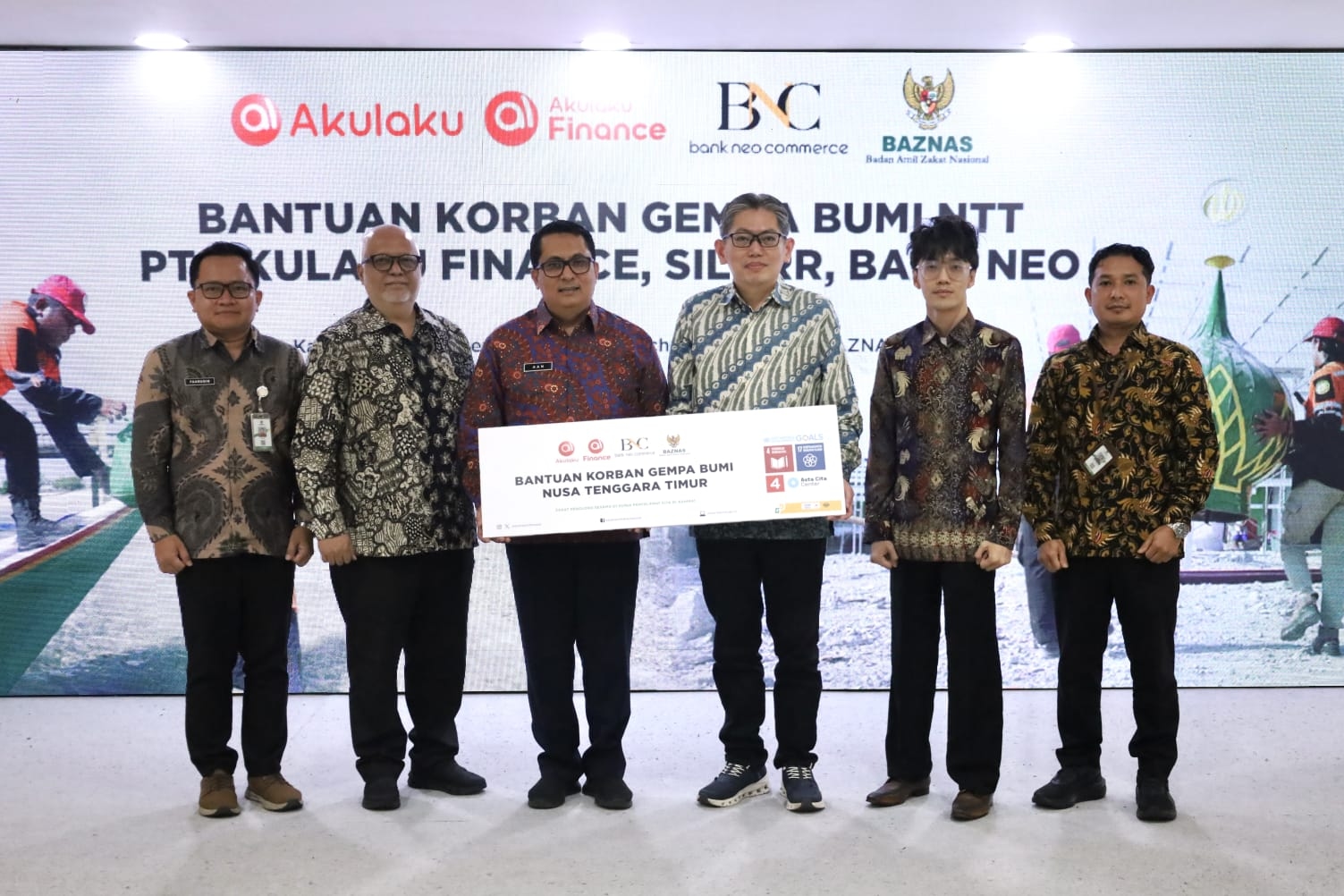 Akulaku Group Salurkan Bantuan Pangan untuk Korban Gempa NTT