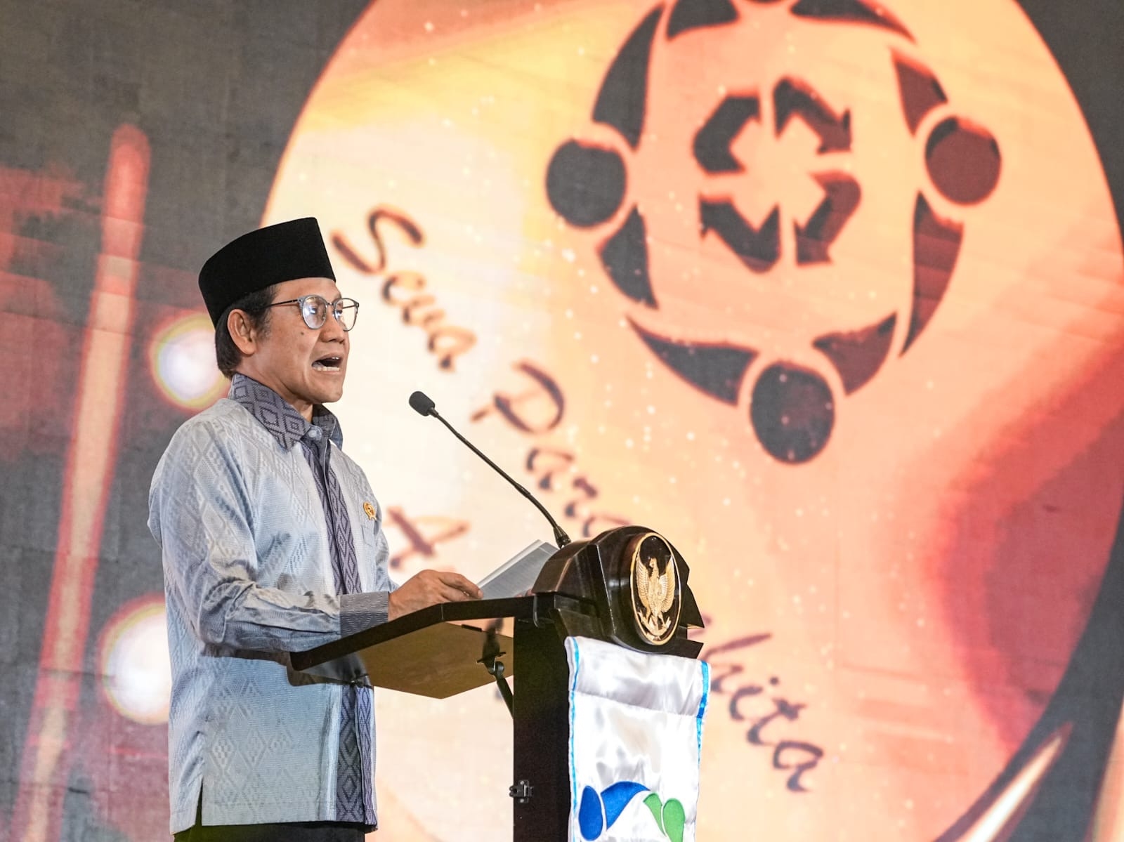 Menko PM Minta JKN Diperkuat: Masyarakat Tak Perlu Khawatir Miskin Karena Sakit