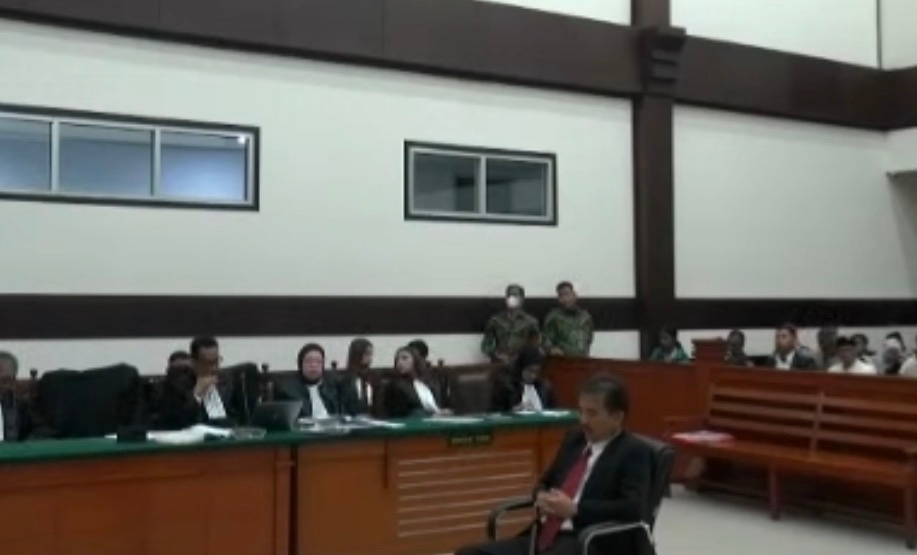 Sidang Perdana Roy Suryo, Refly Harun Persoalkan Dua Versi Surat Dakwaan