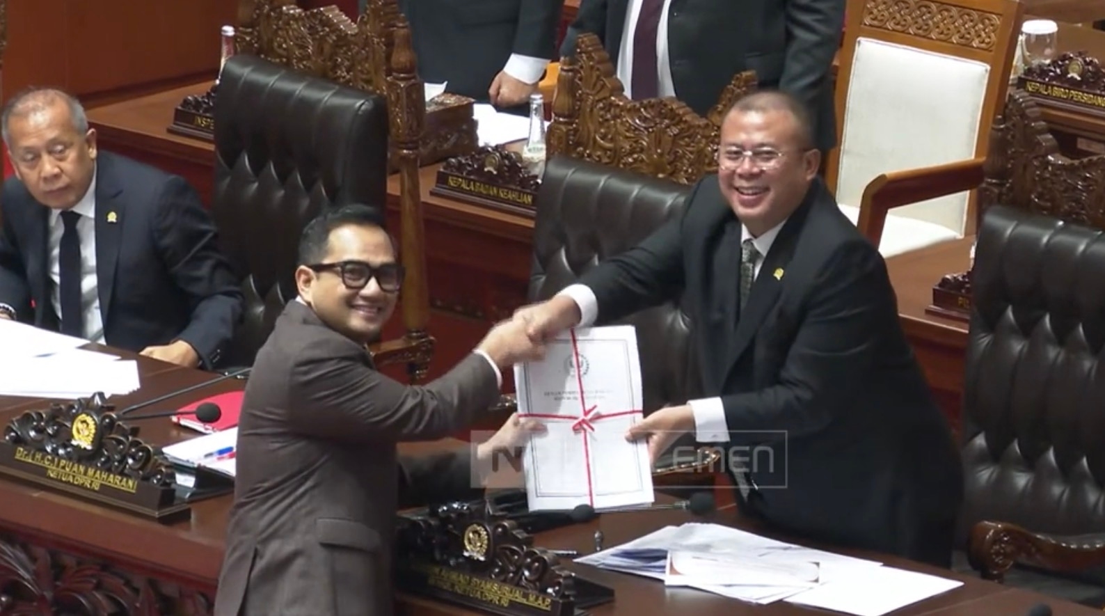 DPR Sahkan 15 RUU Kabupaten/Kota Jadi Undang-Undang