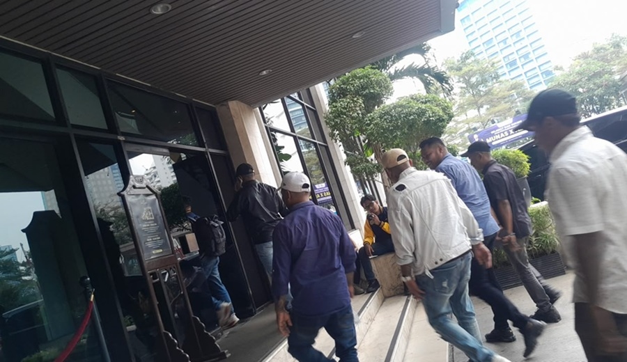 Puluhan OTK dan Kelompok Preman Susupi Arena Munas X AMPI di Hotel Sahid
