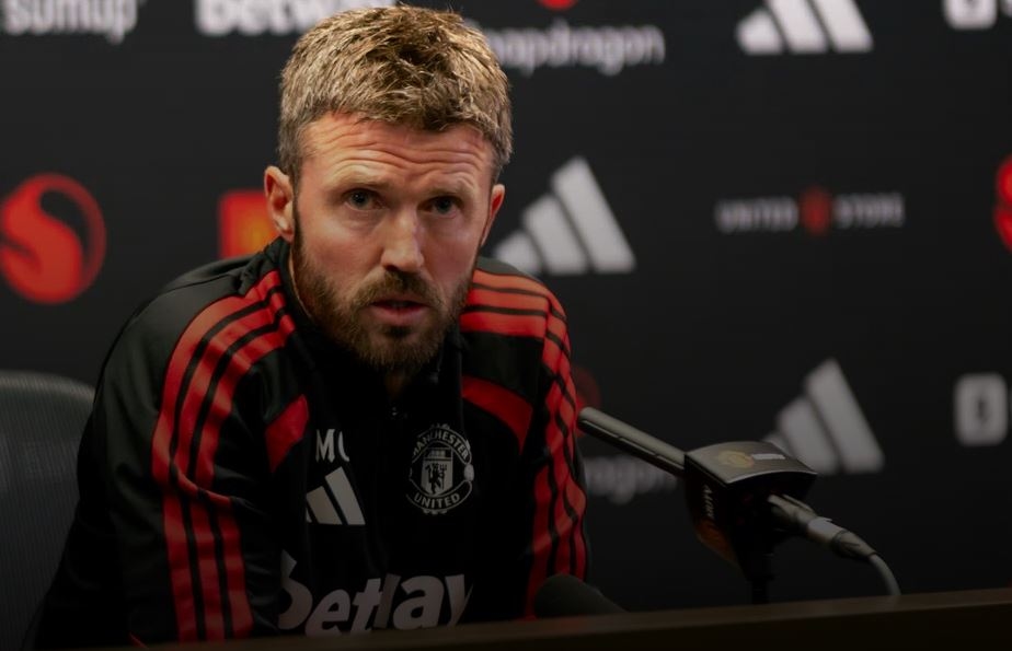 MU Pertahankan Michael Carrick sebagai Pelatih, Carrick Pertahankan Bruno Fernandes sebagai Kapten