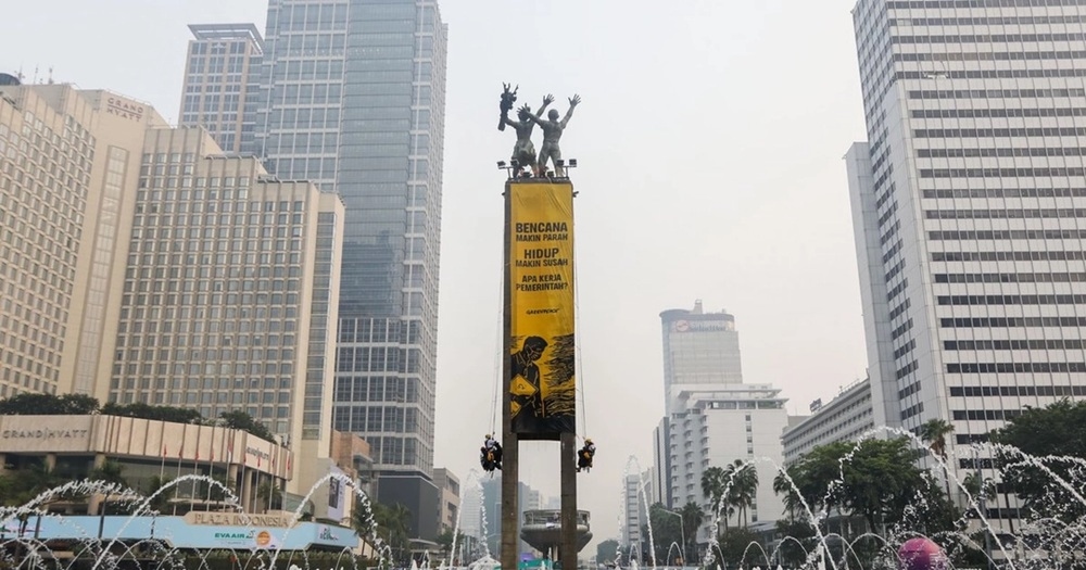 Greenpeace Bentangkan Spanduk di Bundaran HI, Pemerintah Hormati Kebebasan Berpendapat 