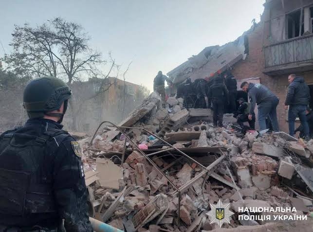 Rusia Serang Kyiv dengan Rudal Balistik, 2 Orang Tewas dan Pembangkit Listrik Dihantam