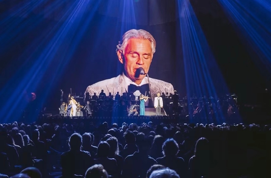 Izin Konser Andrea Bocelli di Borobudur Dicabut