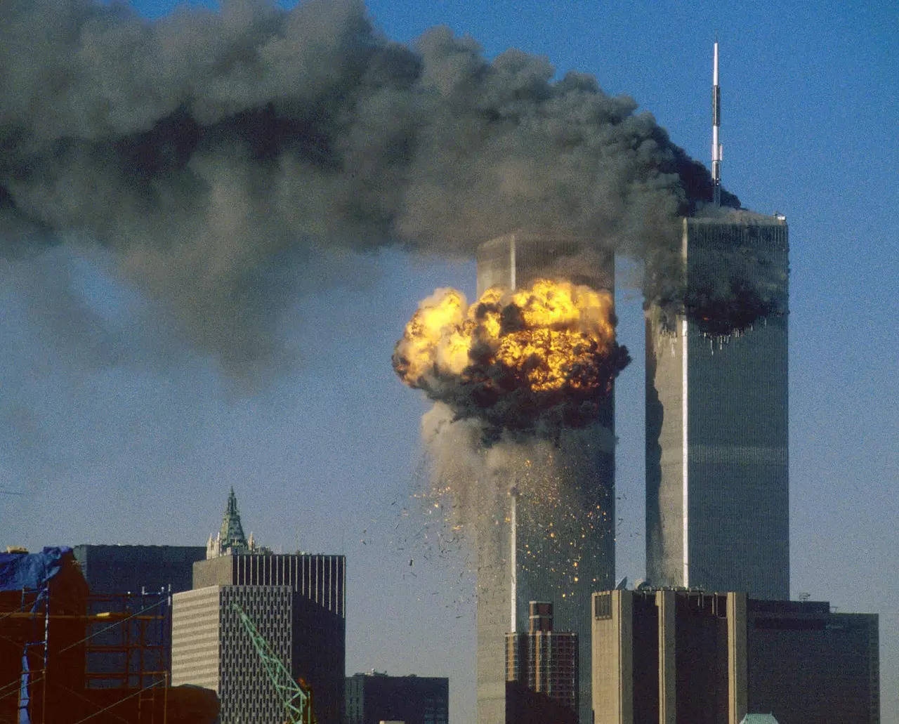6 Teori Konspirasi Terkenal Di Balik Serangan WTC 9/11 Yang Mematikan