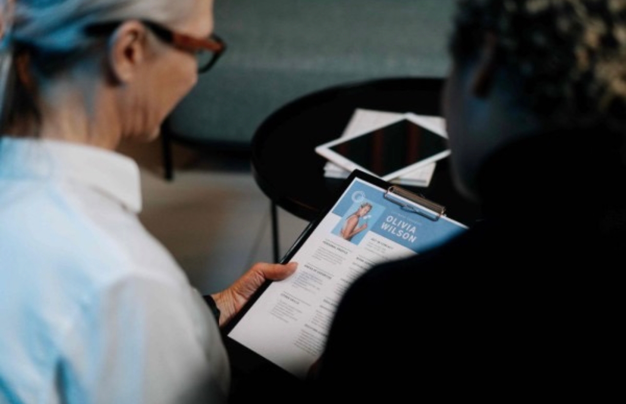 5 Tips Jitu Menyusun CV Untuk Fresh Graduate, Mudah Banget!