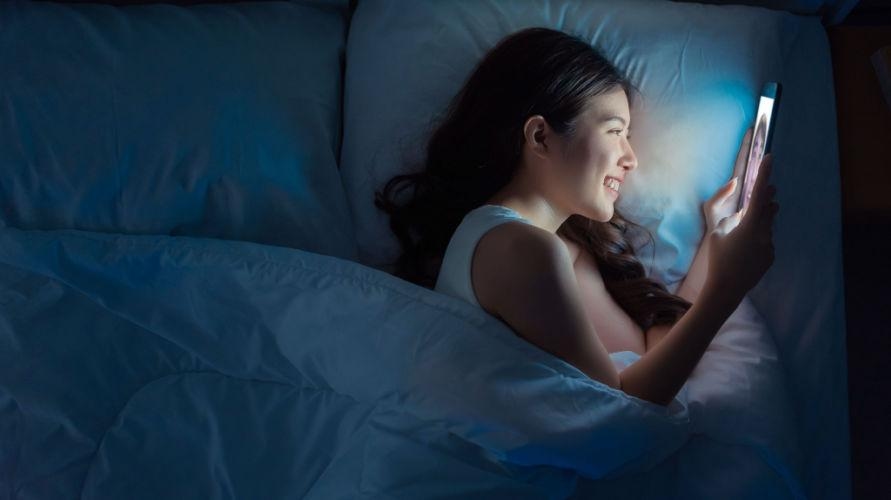 Tak Melulu Romantis, Inilah 3 Dampak Bahaya Sleep Call Untuk Kesehatan