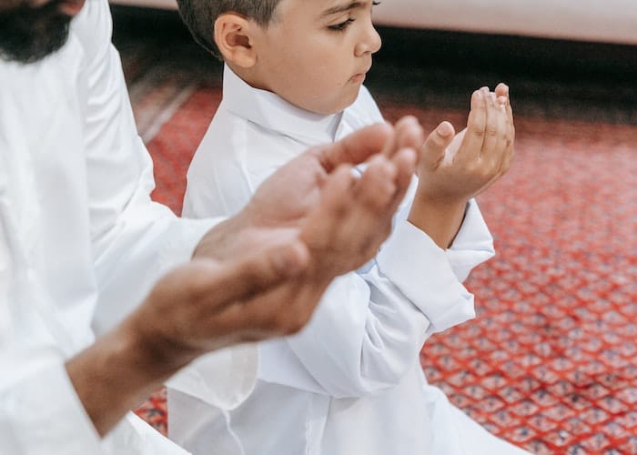 5 Doa yang Dianjurkan pada Malam Nisfu Sya'ban