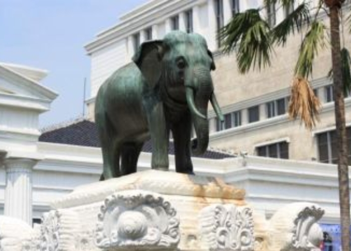 Sejarah Patung Gajah Di Museum Nasional, Hadiah Yang Dibayar Mahal