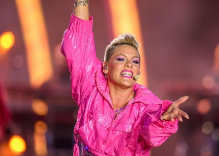 Kisah Remaja Penyanyi Pink, Hampir Meninggal Akibat Overdosis Obat-obatan