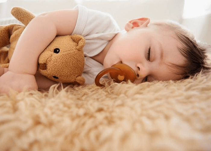 7 Tips Ampuh Agar Bayi Tidur Nyenyak di Malam Hari
